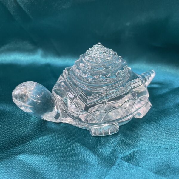 Top quality Crystal Shree yantra on Tortoise, White Himalayan Crystal Clean Sphatik Shri yantra on Tortoise