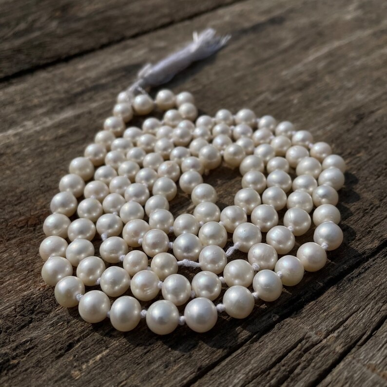 7mm Pearl Moti Mala, Round White Pearl Beads Mala for Meditation & Chanting - Image 1