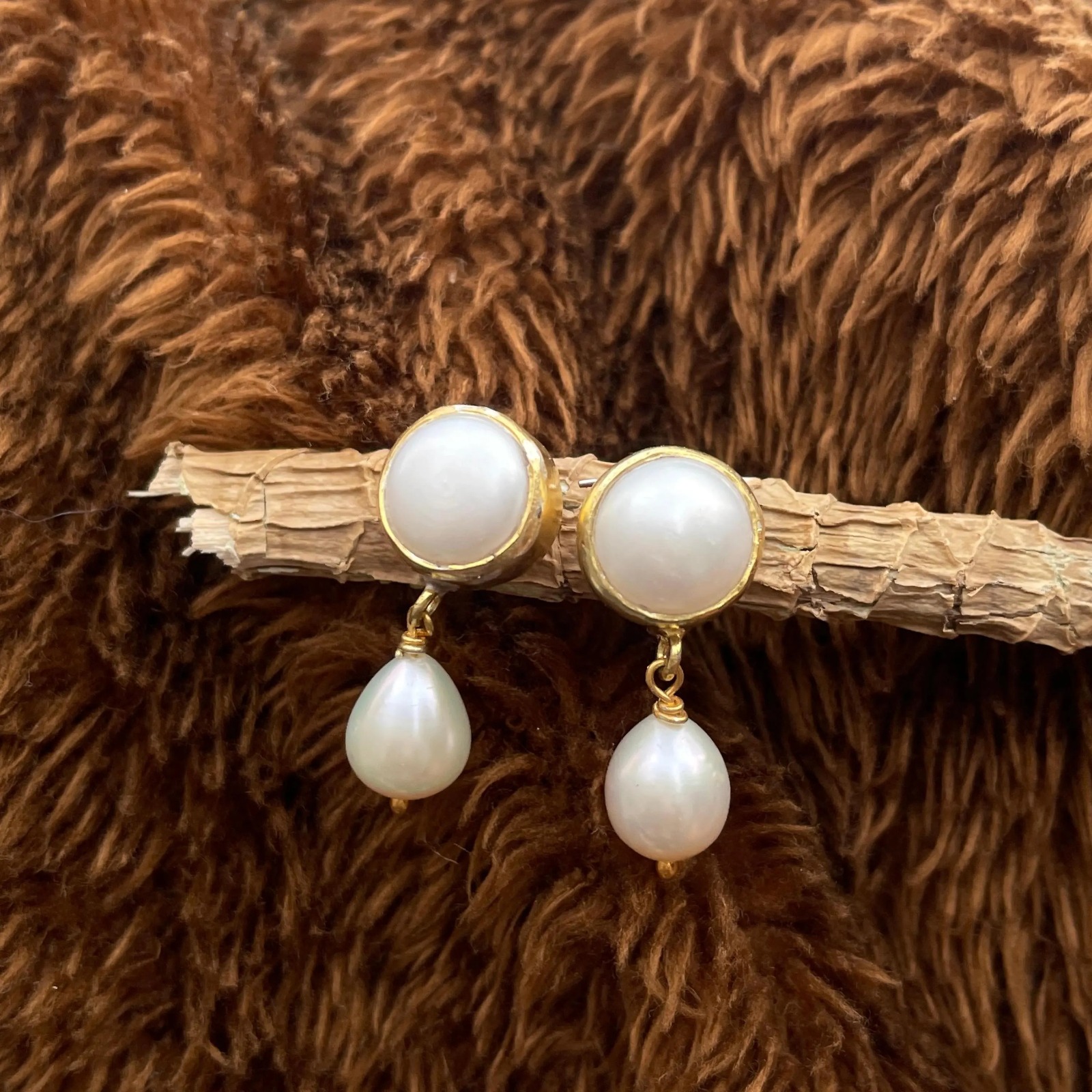 Elegant Pearl Necklace Set, Authentic White Pearl Necklace with Silver Earrings, Perfect for Weddings and Luxury Gifts - Image 5