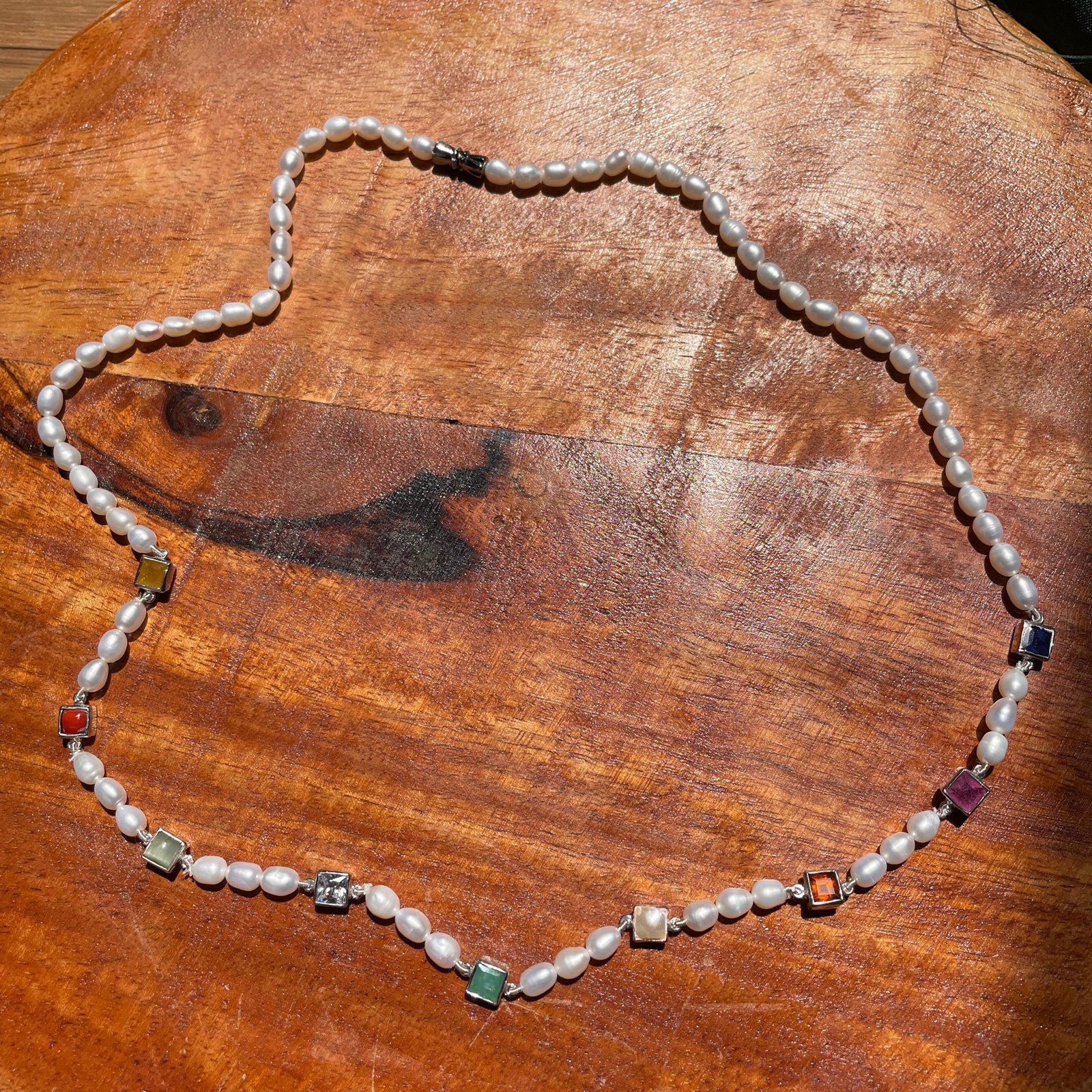 Elegant Pearl Beads Mala Necklace with Navratna Precious Gemstone - Image 6