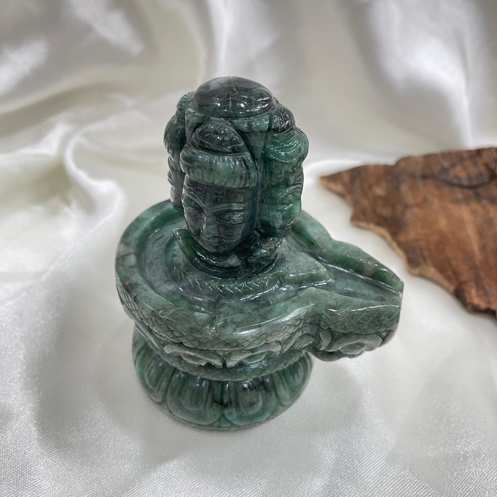 Emerald Pashupatinath Shivling - Original Emerald Shivling with Certificate - Image 10