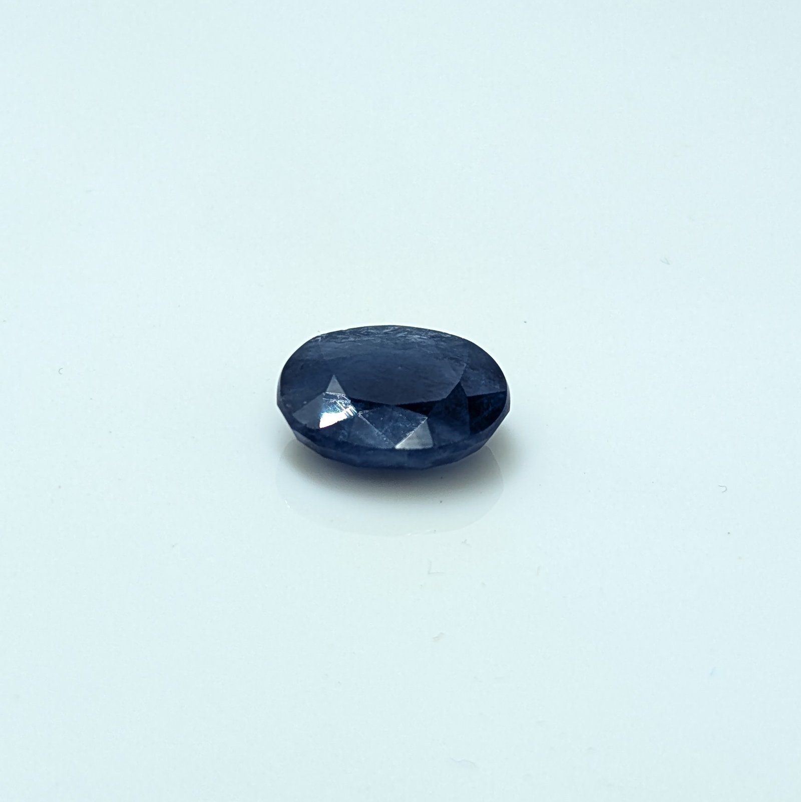 Certified African Blue Sapphire Gemstone (5.95 Carats) - Image 4
