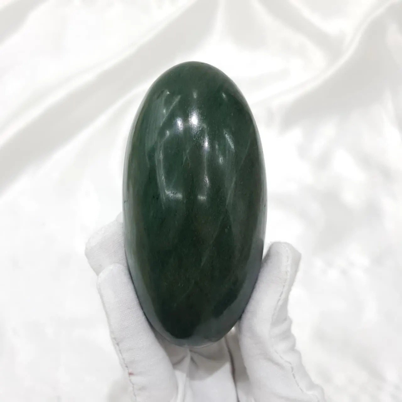 Green Jade Lingam, Markata lingam for Meditation and temple - Image 4