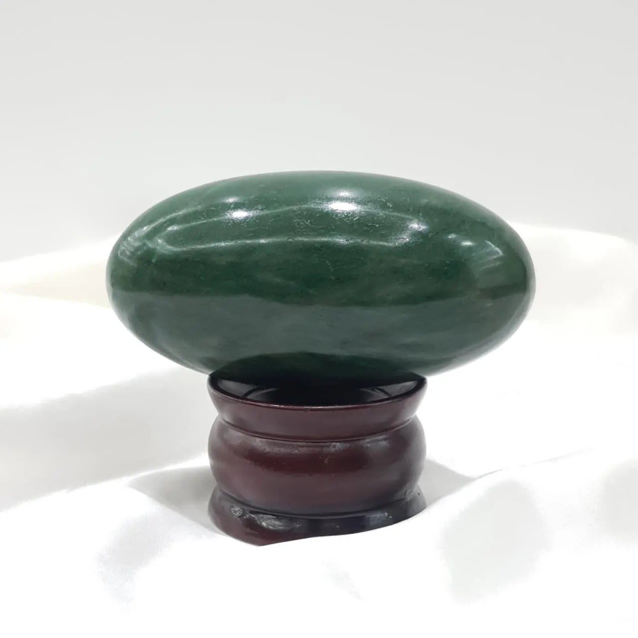 Green Jade Lingam, Markata lingam for Meditation and temple - Image 3