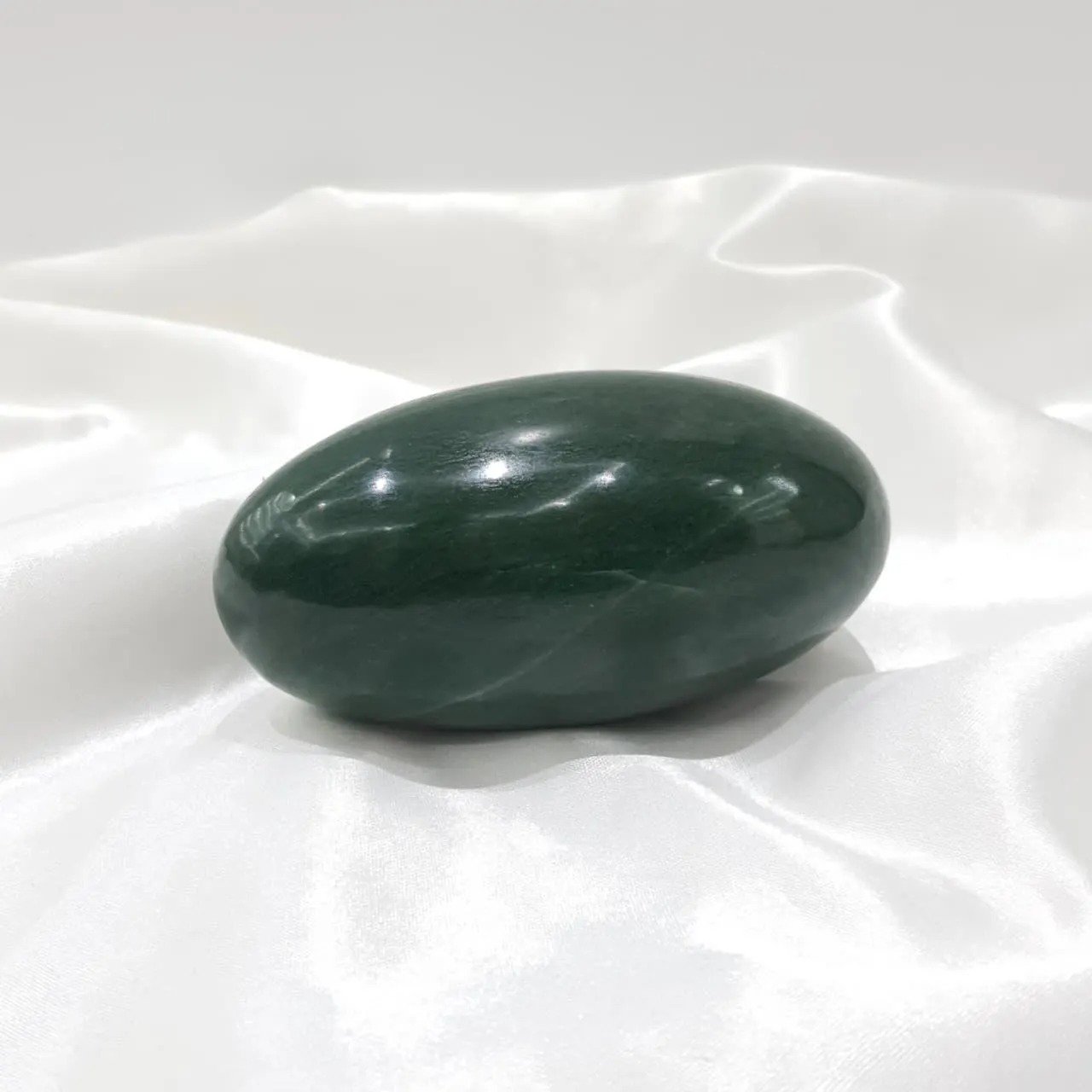 Green Jade Lingam, Markata lingam for Meditation and temple - Image 9