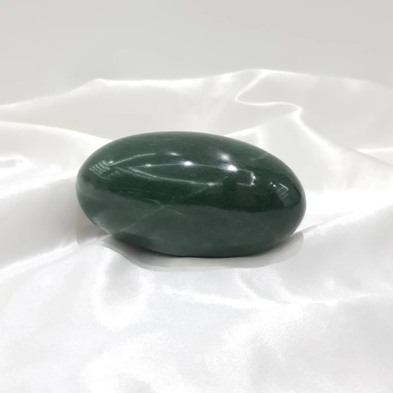 Green Jade Lingam, Markata lingam for Meditation and temple - Image 8