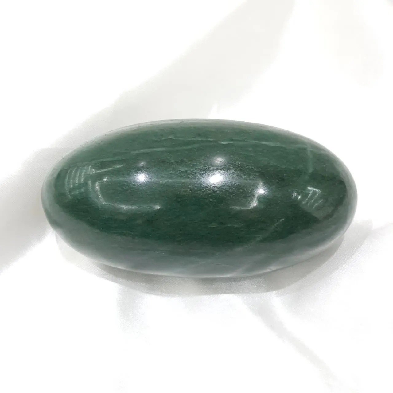 Green Jade Lingam, Markata lingam for Meditation and temple - Image 7