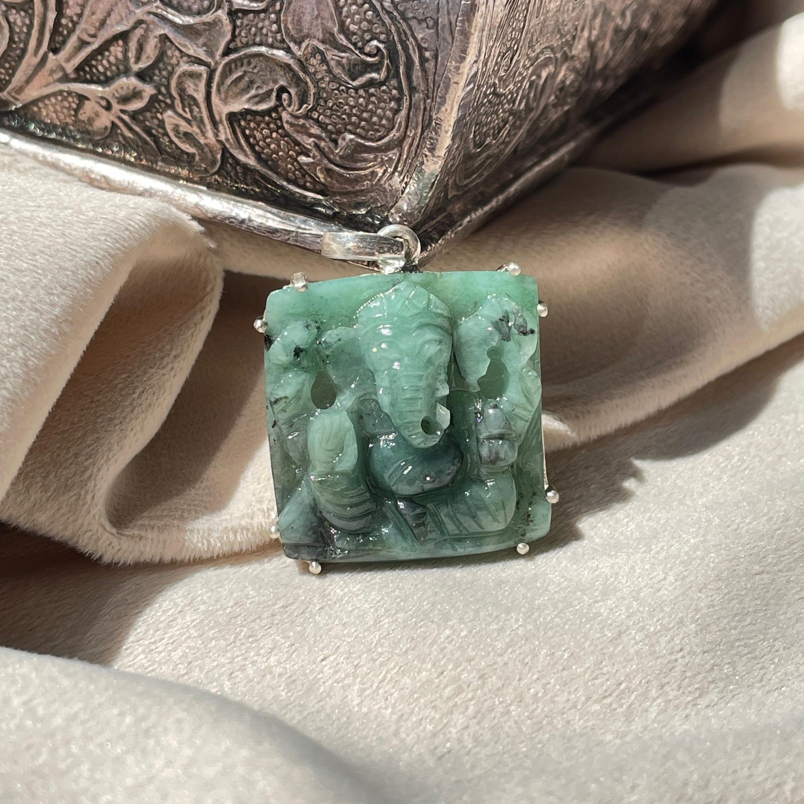 Original Emerald Ganesha Pendant 92.5 Silver Pendant - Image 3