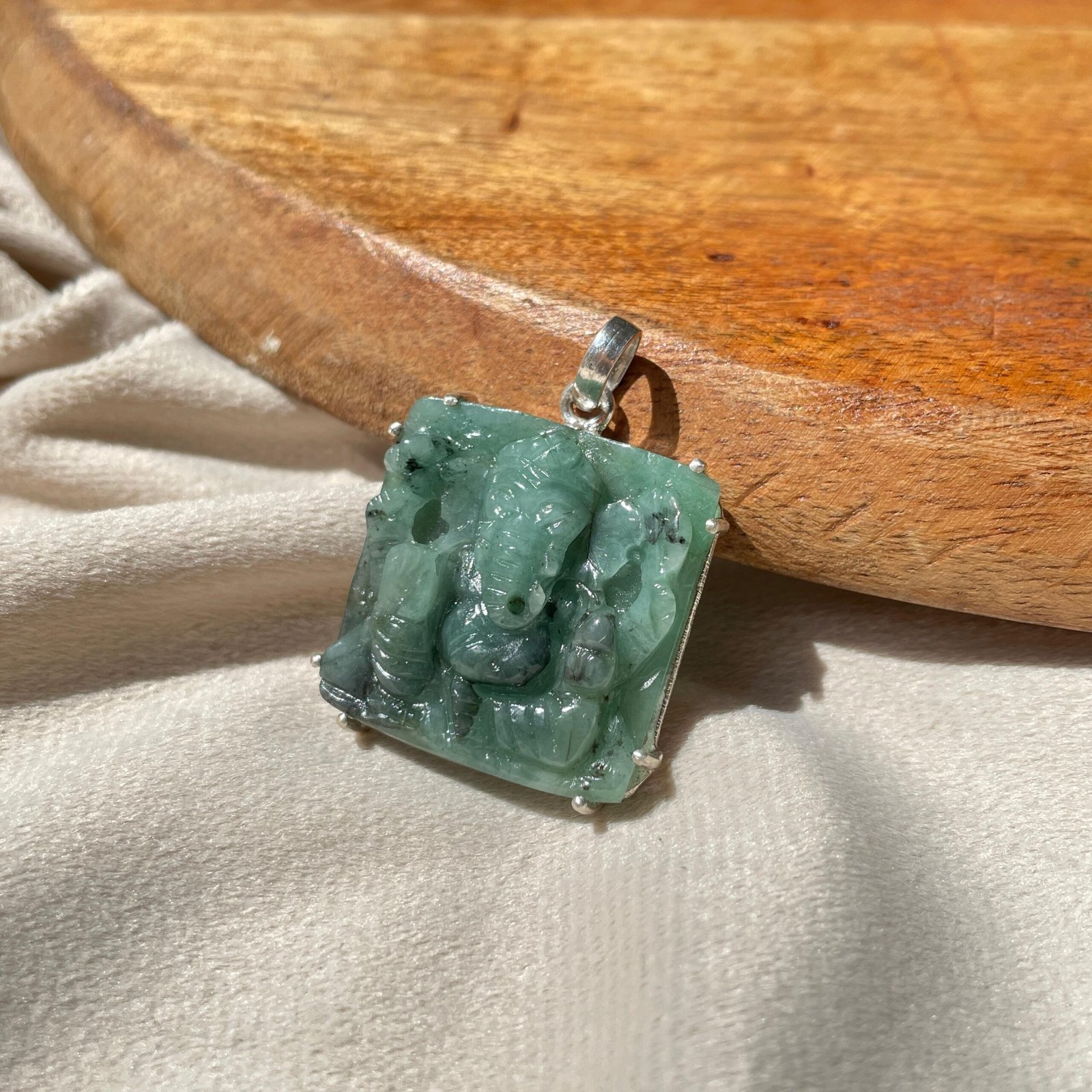 Original Emerald Ganesha Pendant 92.5 Silver Pendant - Image 6