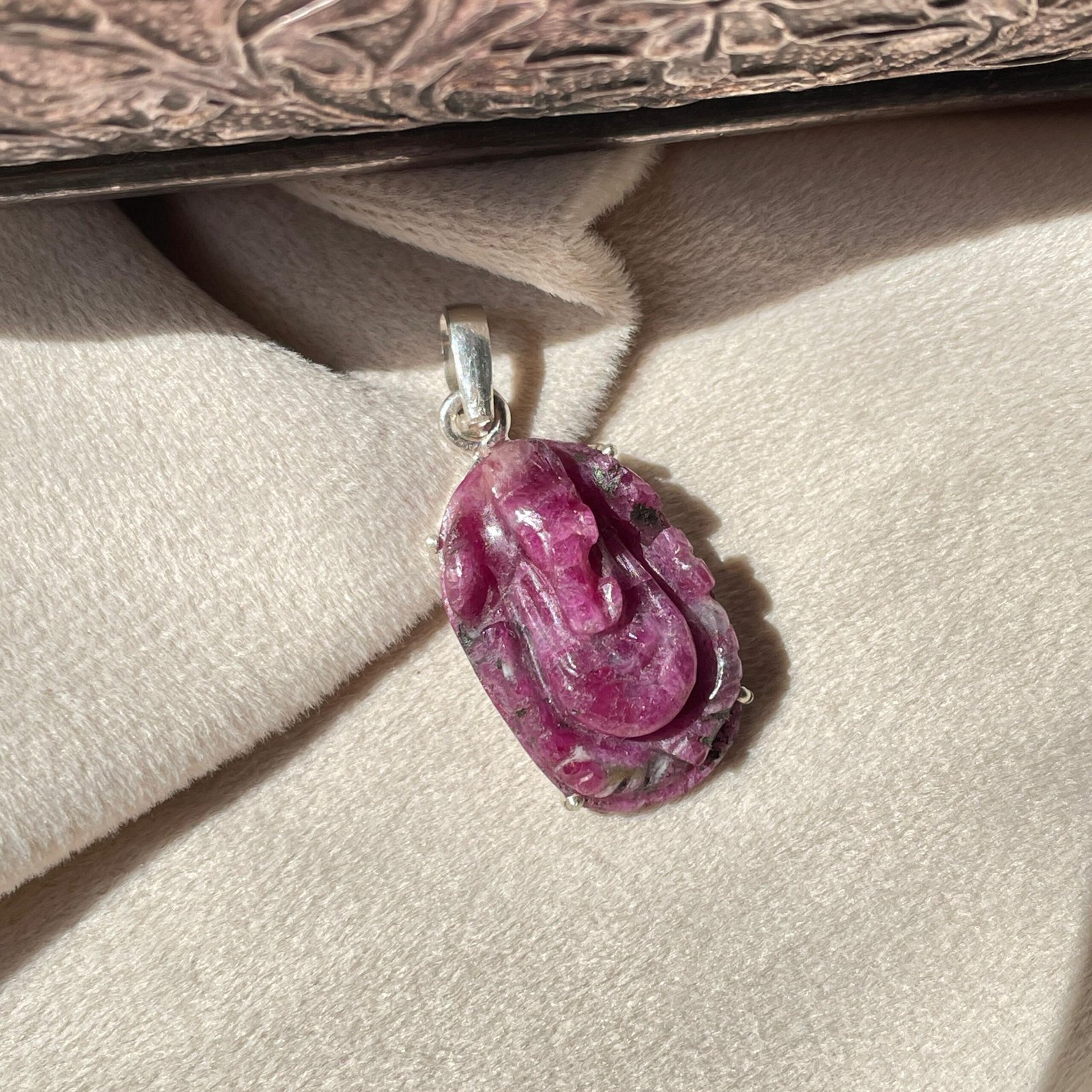Ruby Ganesha Pendant in 92.5 Silver - Image 6