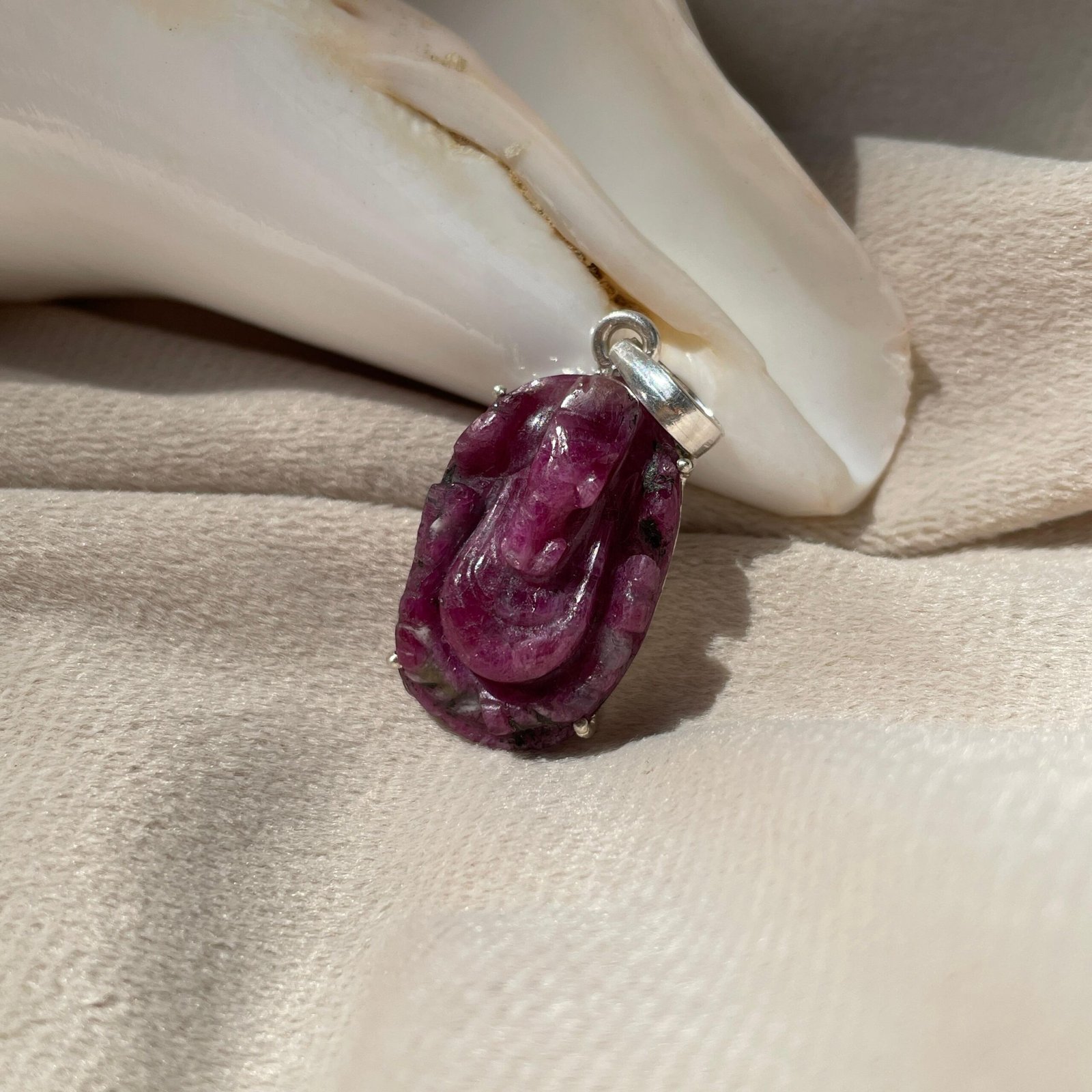 Ruby Ganesha Pendant in 92.5 Silver - Image 9